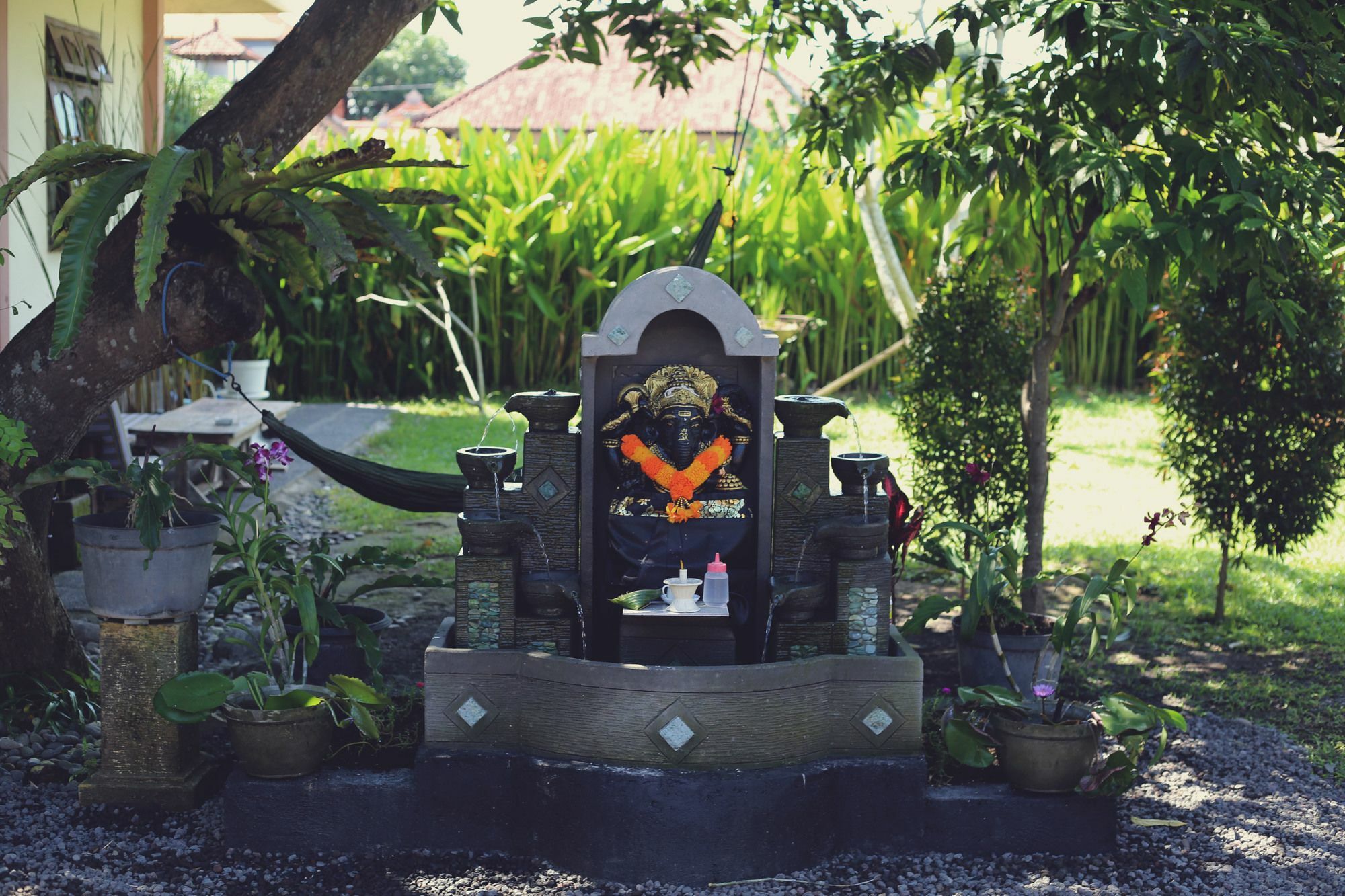 Surfers House Hotell Kuta Lombok Exteriör bild
