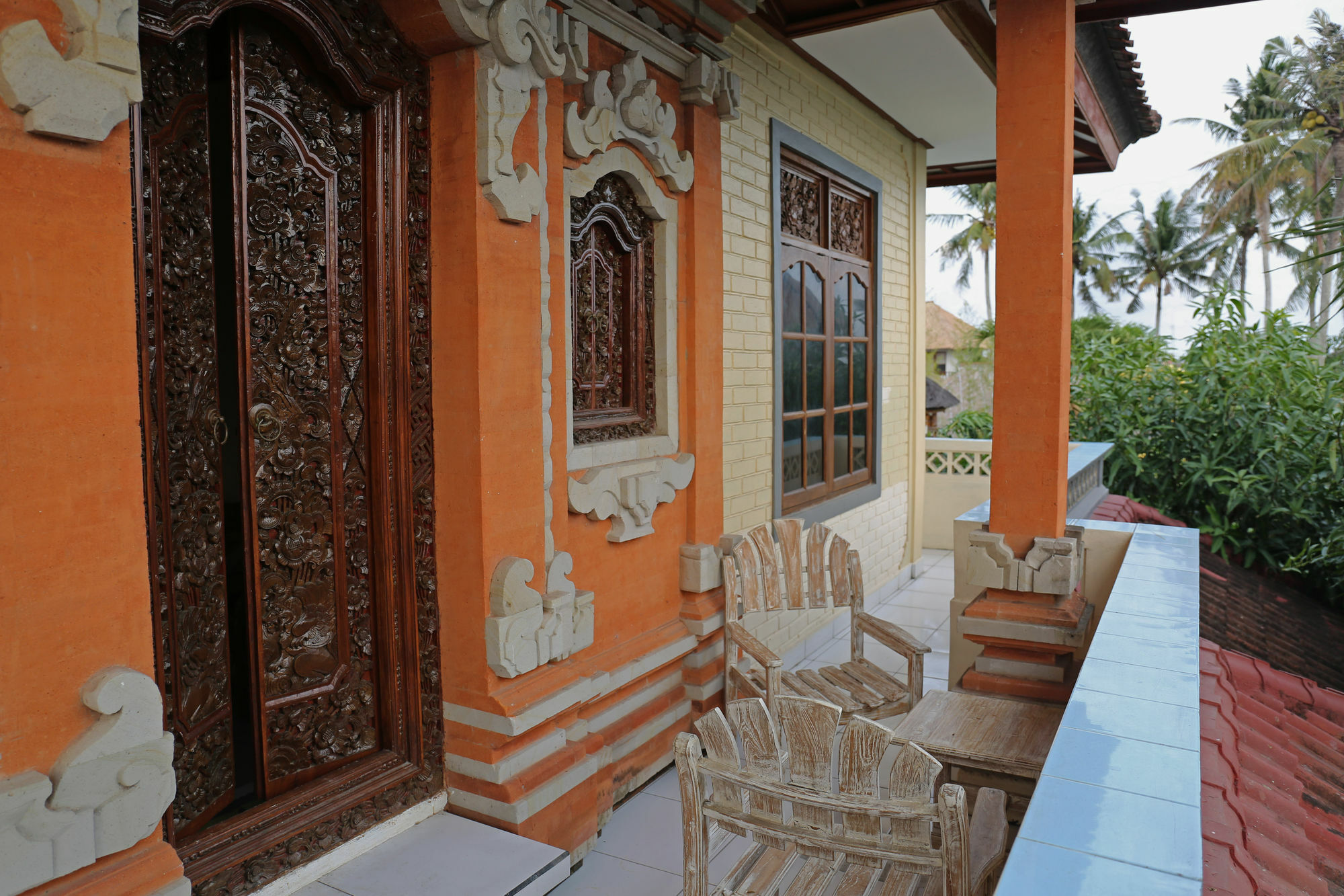 Surfers House Hotell Kuta Lombok Exteriör bild
