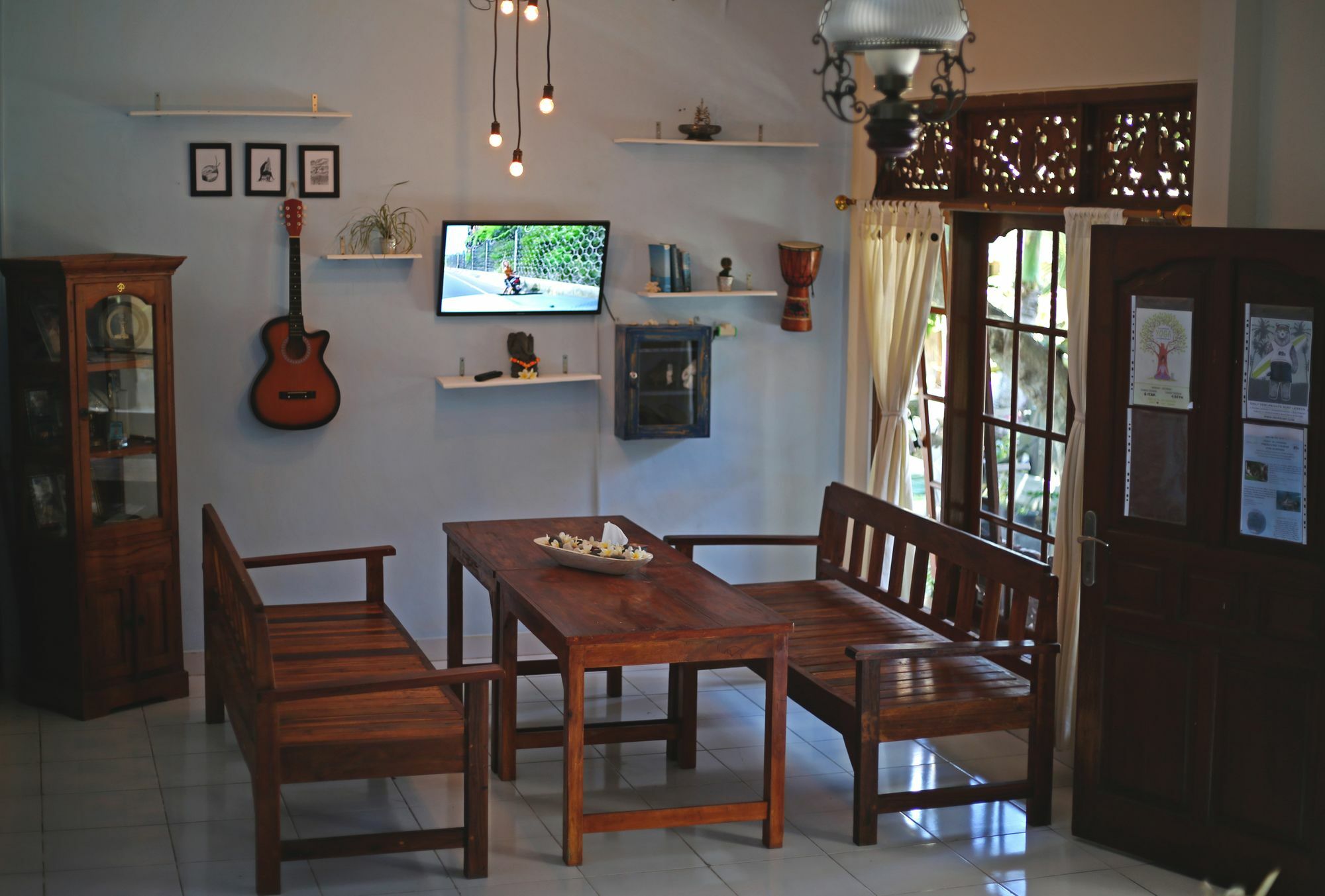 Surfers House Hotell Kuta Lombok Exteriör bild